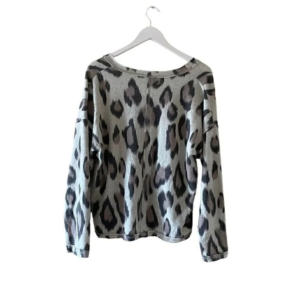 Socialite V Neck Long Sleeve Top Womens Multi Leopard Print Soft SZ L -#1687 - Picture 7 of 13